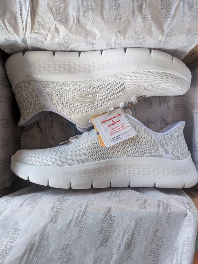 Nieuwe witte Skechers Go Walk instappers maat 40, Skechers, Nieuw, Ophalen of Verzenden, Wit