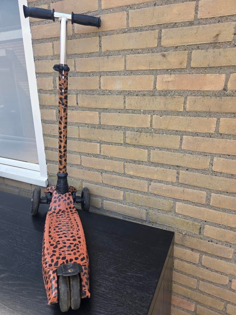 Pauline step met lichtjes in de wielen - Gebruikt, Fietsen en Brommers, Ophalen of Verzenden, Gebruikt, Gewone step, Pauline