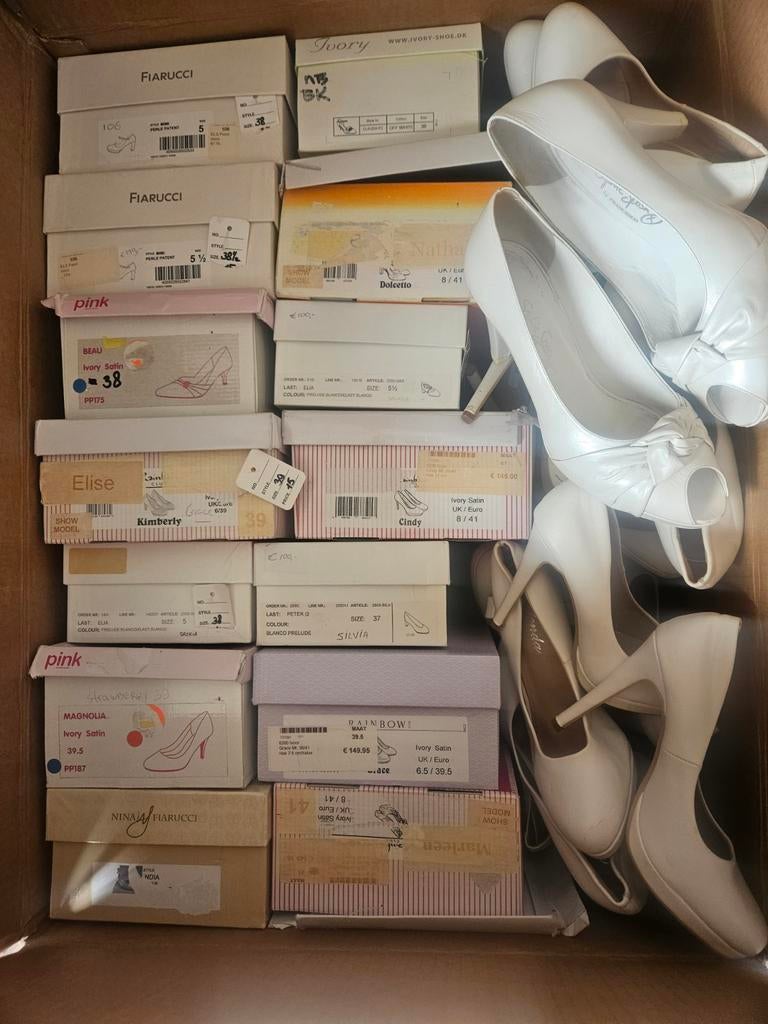 WEG IS WEG KONINGSDAG? partij trouwschoenen oa rainbow club, Ophalen of Verzenden, Schoenen