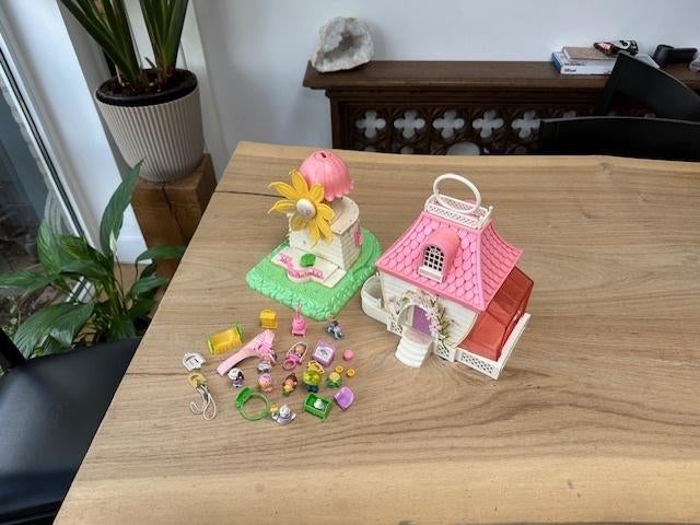 Vintage 2 Hasbro poppenhuisjes., Kinderen en Baby's, Speelgoed | Poppen, Ophalen of Verzenden, Gebruikt, Overige typen
