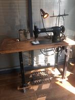 Antieke Singer Naaimachine met Houten Tafel, Ophalen