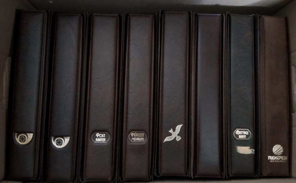 Zwitserland 8 albums (± 950) 1edag-enveloppen 1950 - 1997, Verzenden, Onbeschreven, Europa