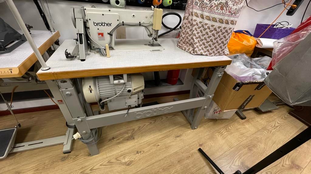 Professionele Brother naaimachine - Gebruikt, werkend, Gebruikt, Ophalen of Verzenden, Naaimachine, Industrieel