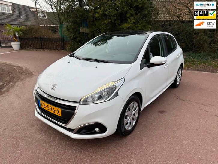 Peugeot 208 1.2 PureTech Blue Lion / Navi / Airco / NAP / PD, Auto's, Peugeot, Bedrijf, Te koop, ABS, Airbags, Airconditioning