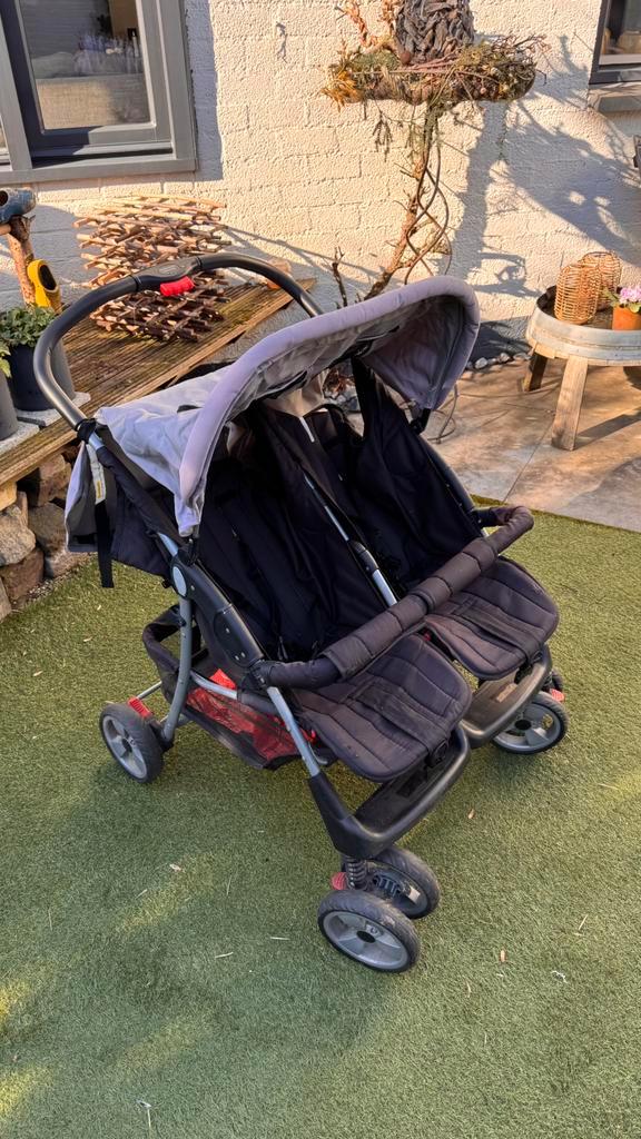 Opvouwbare tweeling buggy, Kinderen en Baby's, Buggy's, Gebruikt, Overige merken, Duomodel, Verstelbare rugleuning, Zonnekap, Ophalen