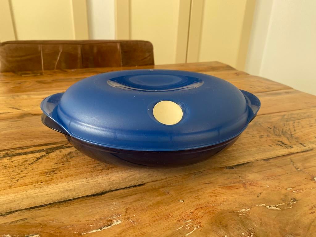 Tupperware magnetron schaal 1,1 liter, Huis en Inrichting, Ophalen of Verzenden, Zo goed als nieuw, Blauw, Schaal