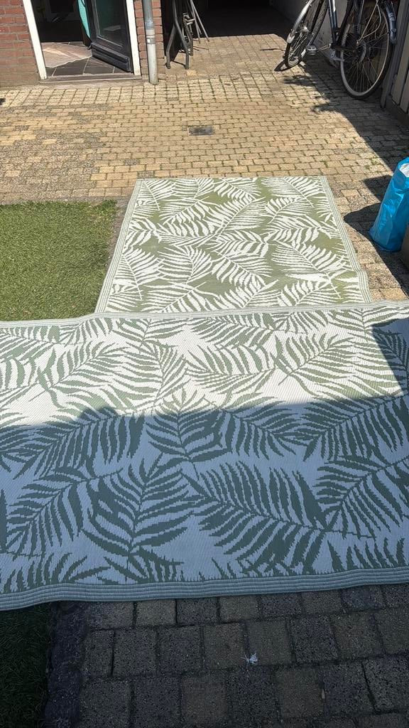 Buitenkleed 2x, Ophalen, Zo goed als nieuw