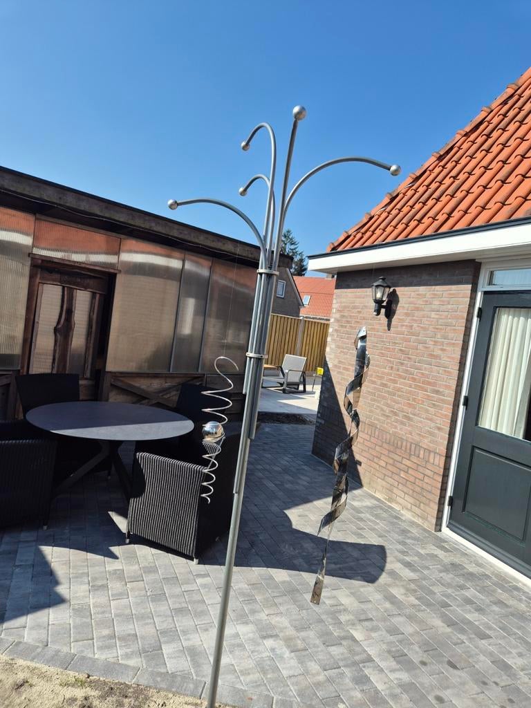 Metalen tuinbeeld met spiraal en bollen, Tuin en Terras, Ophalen, Metaal, Overige typen