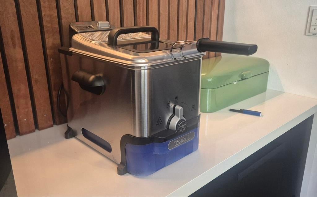 Tefal Oléoclean Pro FR8040 - Semi-professionele friteuse, 3 tot 4 liter, Ophalen, Zo goed als nieuw, Uitneembare binnenpan