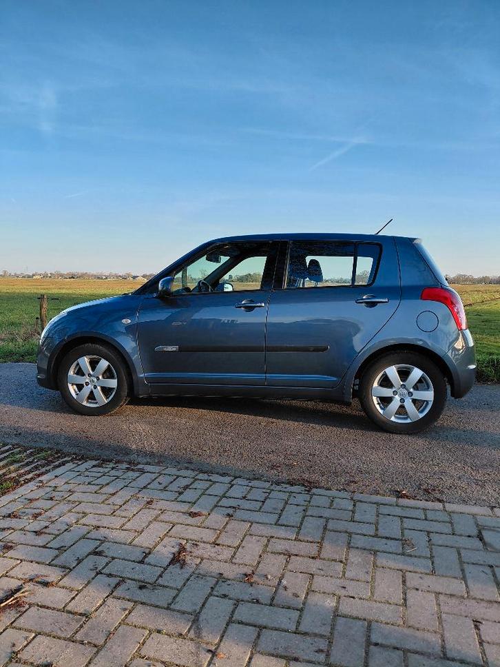 Suzuki Swift 1.3 5DRS 2008 Grijs. Afgeleverd met nieuwe APK., Auto's, Suzuki, Particulier, Swift, Benzine, C, Hatchback, Handgeschakeld