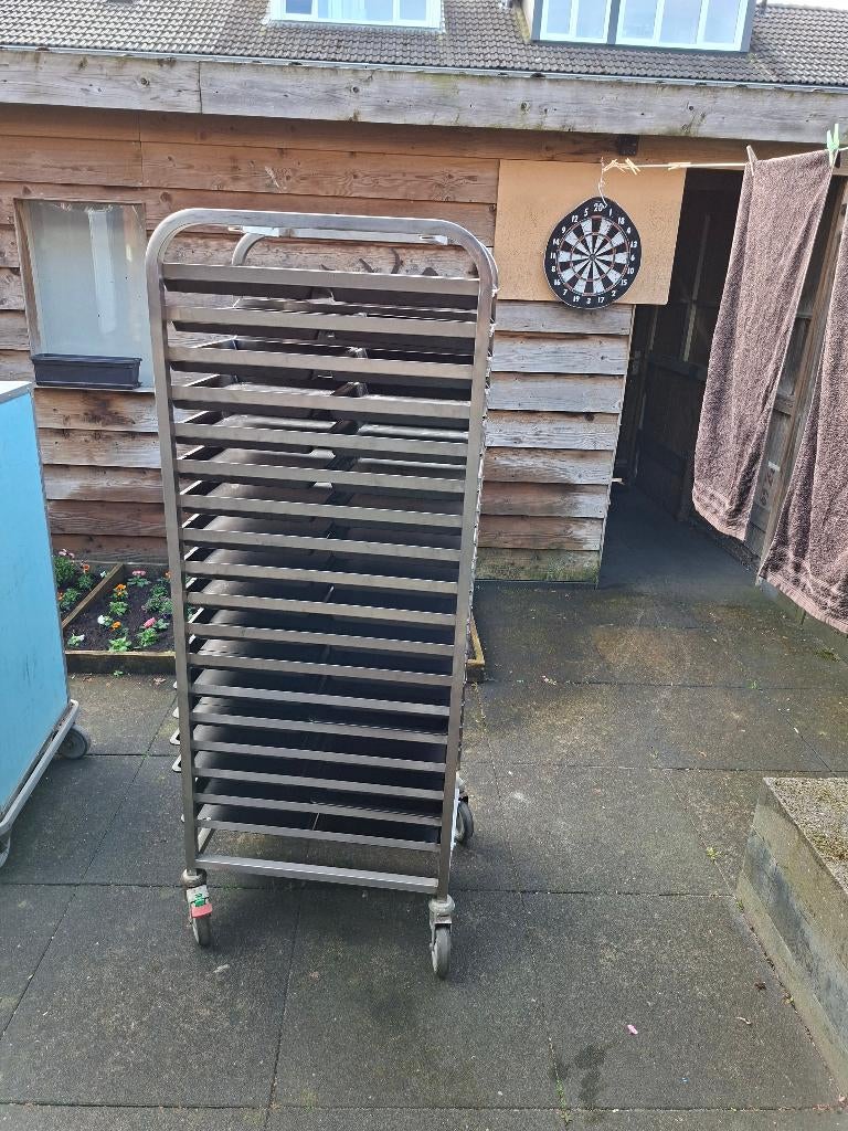 bakplatenwagens met 40 platen, Ophalen, Zo goed als nieuw