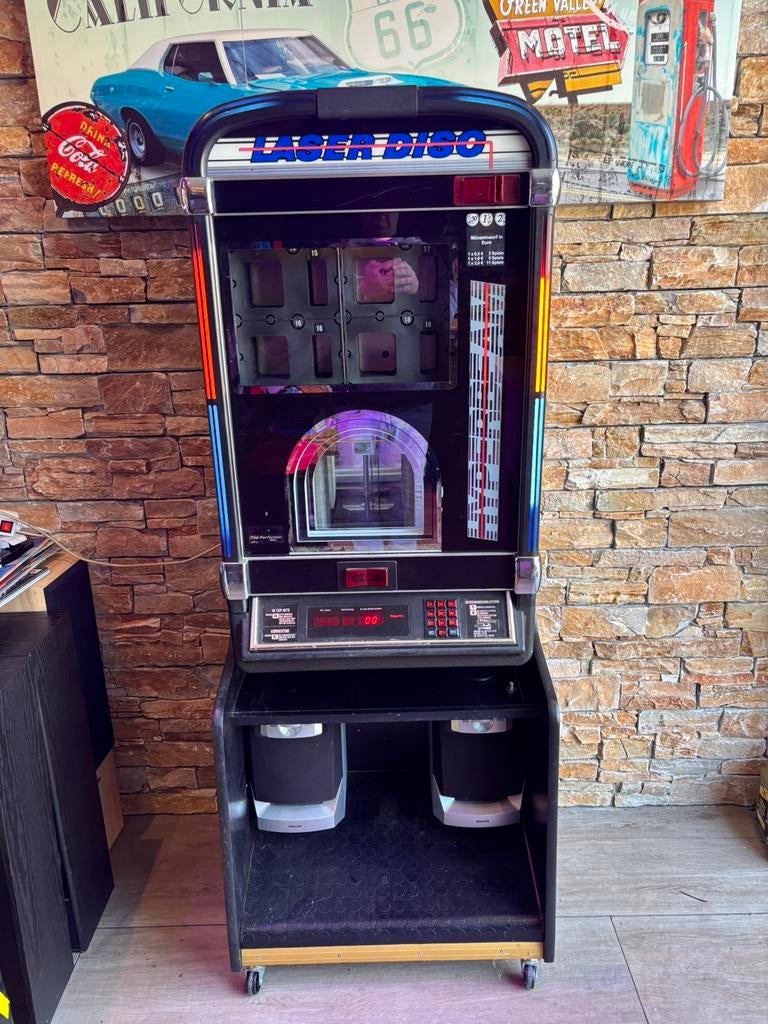 Jukebox.  Nsm. Cd jukebox, Verzamelen, Automaten | Jukeboxen, Ophalen, Zo goed als nieuw, 1970 tot heden, Overige merken