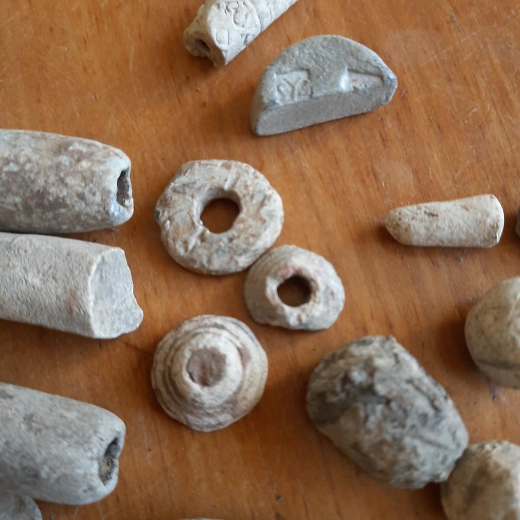 Bodemvondst Friesland: Partij Gewichten en Musketkogels LOOD, Verzenden