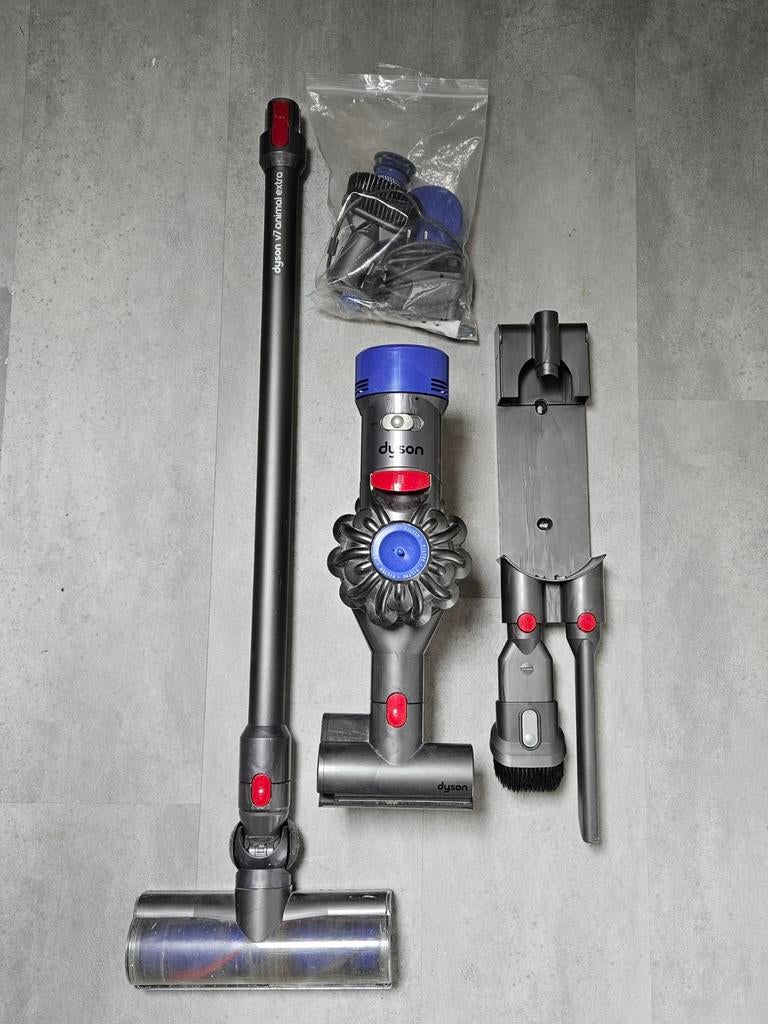 Dyson V7 Animal Extra stofzuiger, Witgoed en Apparatuur, Stofzuigers, Ophalen, Gebruikt, Reservoir, Stofzuiger