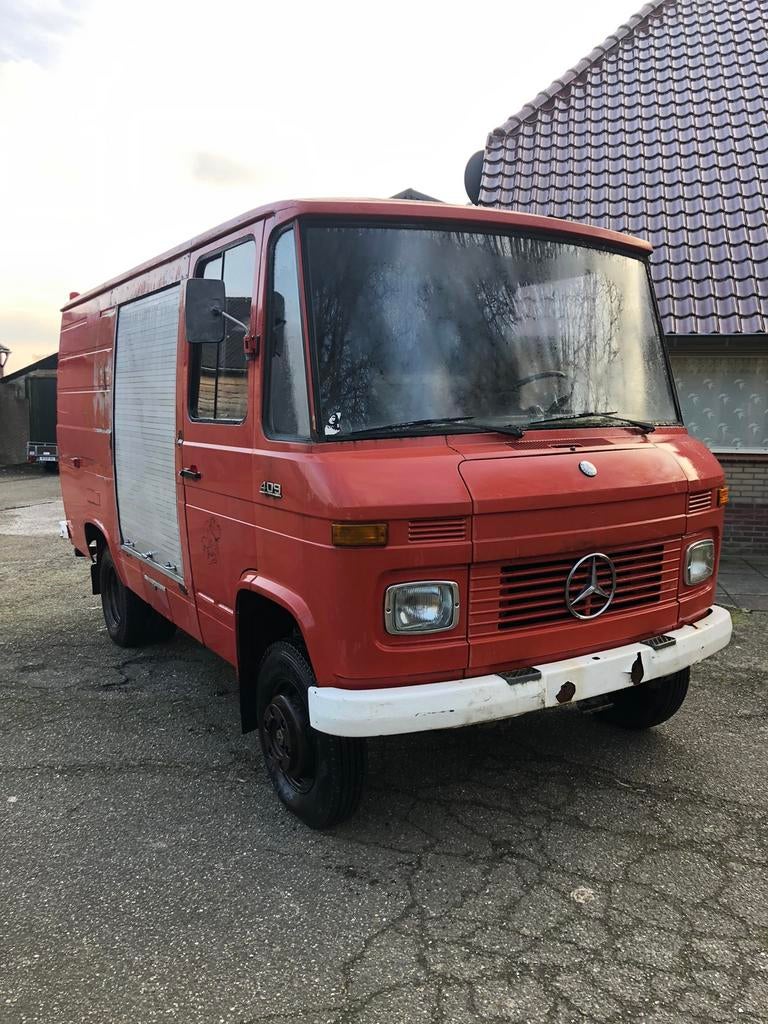 Meecedes 409 benzine uit 1977 brandweer-auto, duits kenteken, Auto's, Oldtimers, Particulier, Te koop