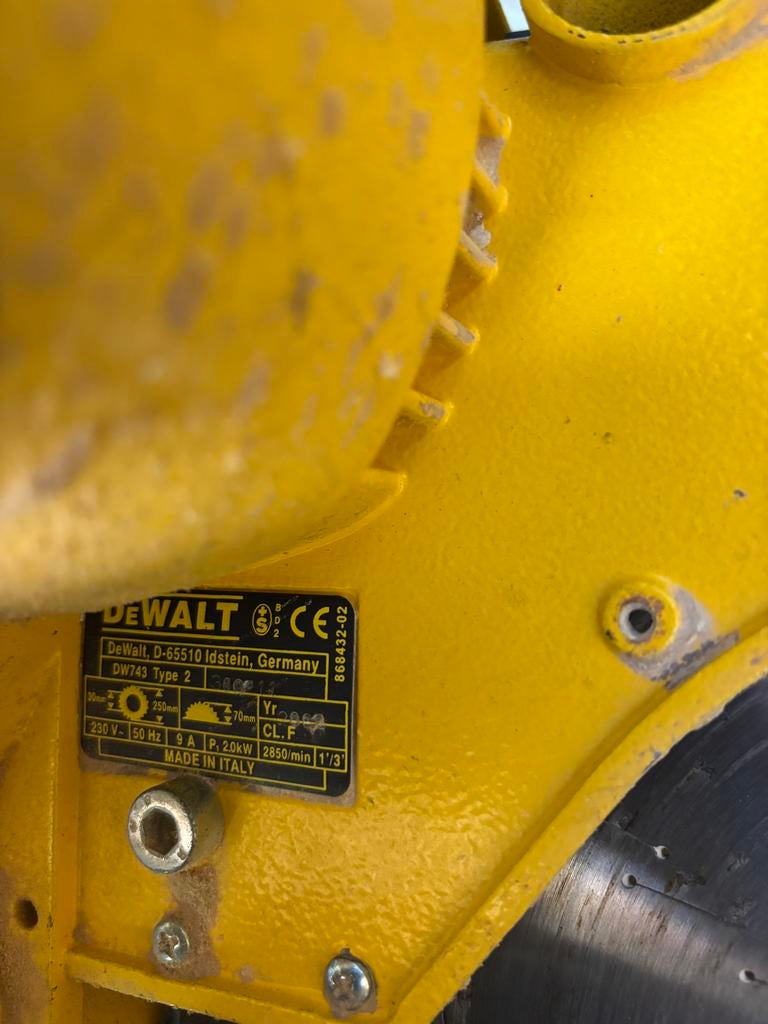 DeWalt DW743 Type 2 Flip-Over Zaag - Cirkelzaag/Afkortzaag, Doe-het-zelf en Verbouw, Gereedschap | Zaagmachines, Ophalen, Gebruikt