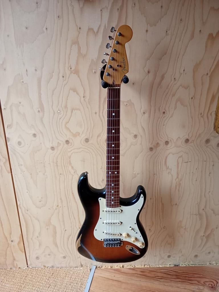 Fender stratocaster, Muziek en Instrumenten, Ophalen of Verzenden, Zo goed als nieuw