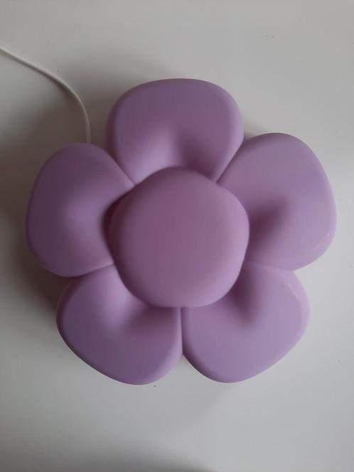 Ikea Upplyst wandlamp , bloem lila, Ophalen of Verzenden, Zo goed als nieuw, Kunststof