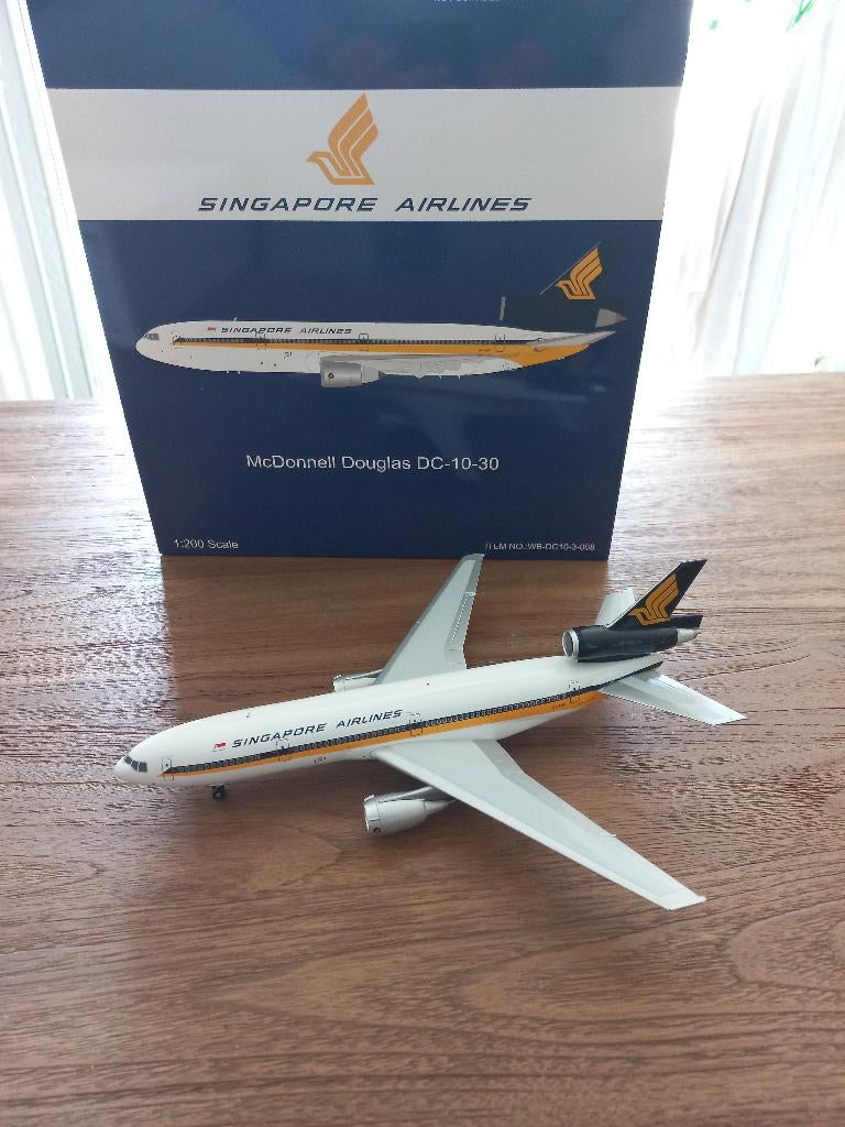 Singapore Airlines DC-10-30 1:200 INFLIGHT B MODELS Diecast, Verzamelen, Luchtvaart en Vliegtuigspotten, Ophalen of Verzenden