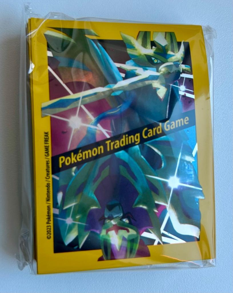 Crown Zenith: Shiny Zacian & Shiny Zamazenta Sleeves, Hobby en Vrije tijd, Verzamelkaartspellen | Pokémon, Ophalen of Verzenden