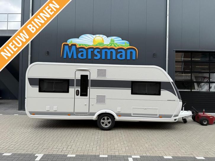 Hobby Excellent 560 CFE Nieuw | Actie model 2025, Caravans en Kamperen, Caravans, tot en met 4, 1250 - 1500 kg, Rondzit, Hobby