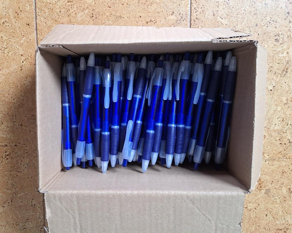 Partij van 80 pennen (blauw), Ophalen of Verzenden, Nieuw