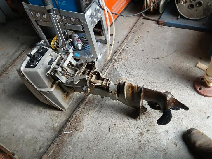 Johnson 2 takt 4 cilinder, Watersport en Boten, Bootonderdelen, Gebruikt, Motor en Techniek, Zeilboot of Motorboot, Ophalen