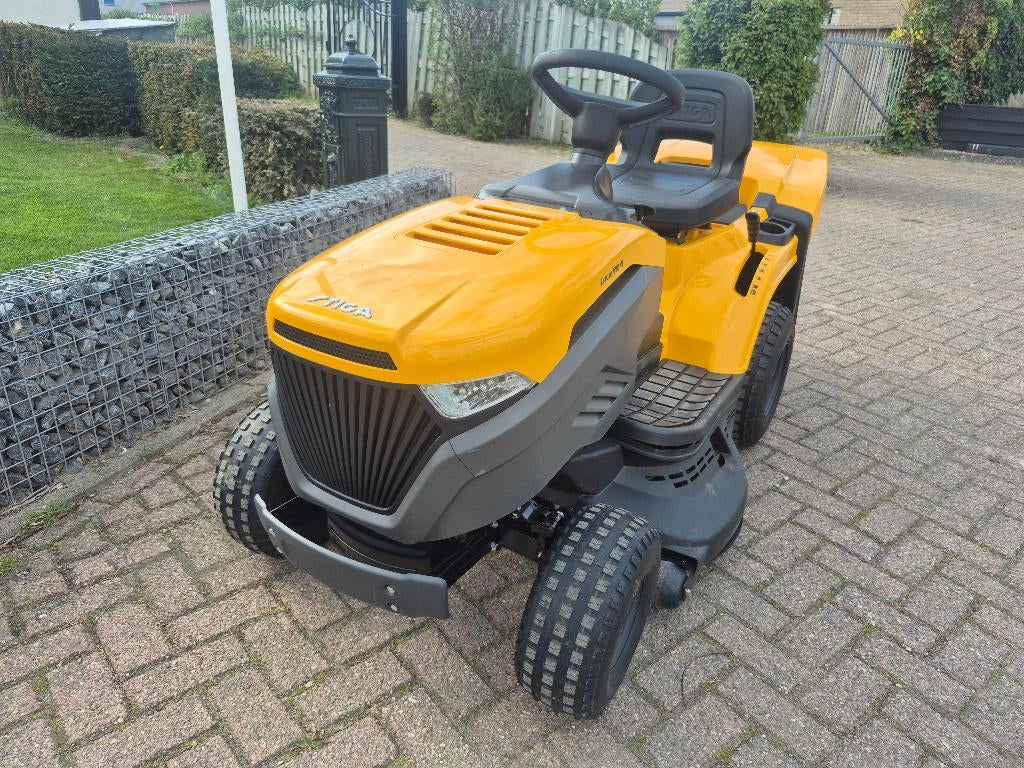 Stiga estate 598W, Tuin en Terras, Zitmaaiers, Opvangbak, STIGA, Ophalen of Verzenden, Zo goed als nieuw