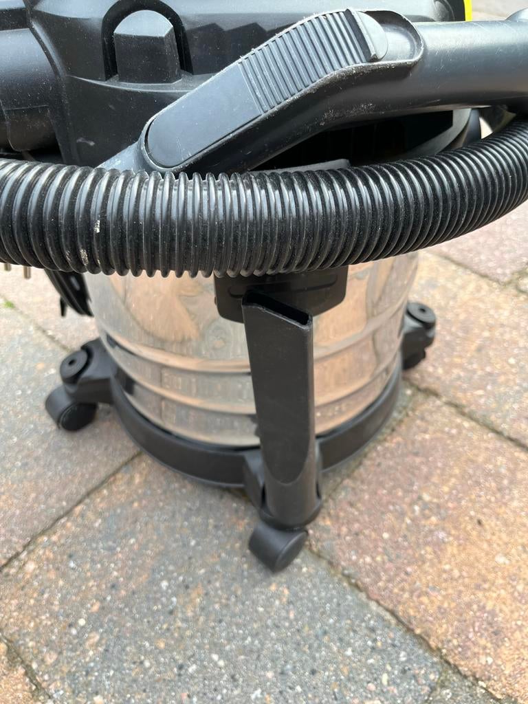 Parkside stofzuiger 1200W 220V, Stofzuiger, Ophalen of Verzenden, Zo goed als nieuw, Reservoir