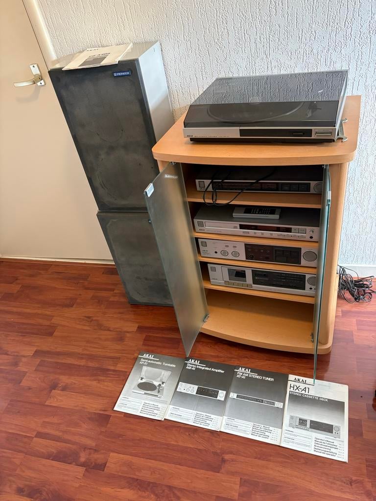 Complete Akai audioset met platenspeler, versterker, radio,, Audio, Tv en Foto, Stereo-sets, Ophalen, Gebruikt, Cassettedeck, Losse componenten