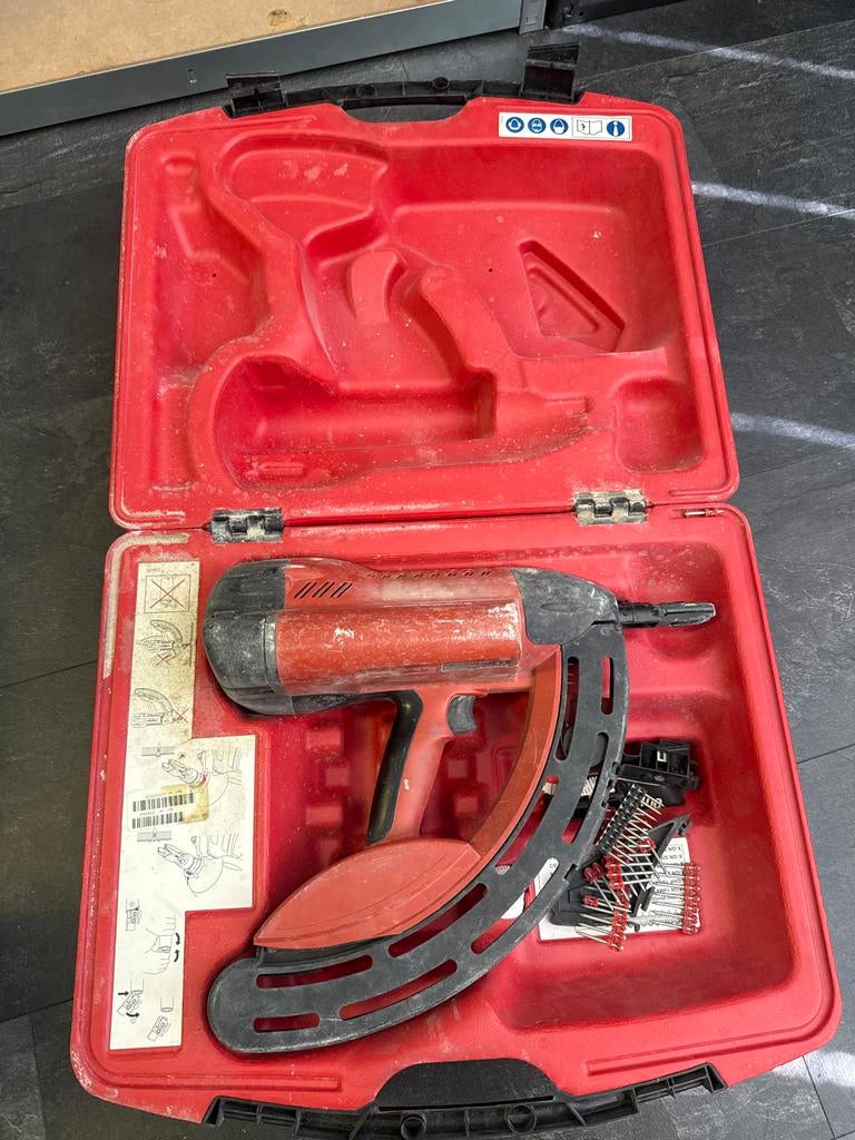 Hilti GX 100 gas tacker - Gebruikt maar functioneel, Doe-het-zelf en Verbouw, Gereedschap | Overige machines, Gebruikt, Ophalen