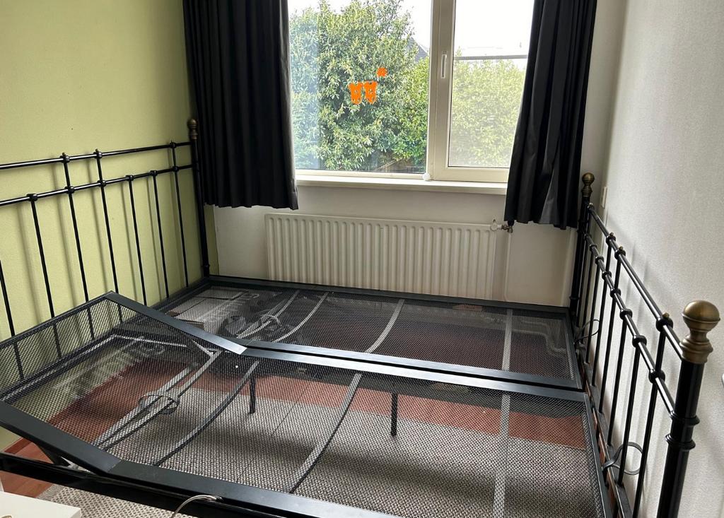 Groot tweepersoonsbed 180x220 met Auping spiraalbodems, Ophalen, Gebruikt, Zwart, Tweepersoons