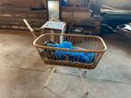 Vintage rotan wieg met standaard, Kinderen en Baby's, Babywiegjes en Ledikanten, Ophalen, Gebruikt, Wieg