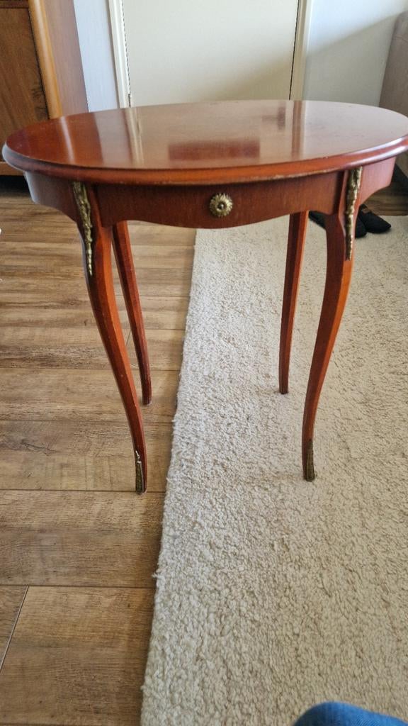 Antieke Tafel, Ophalen