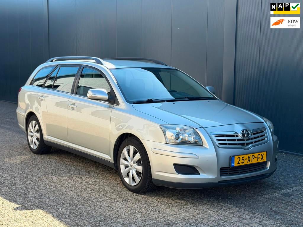Toyota Avensis Wagon 1.8 VVTi Terra Airco|Trekhaak|NW Koppel, Auto's, Toyota, Voorwielaandrijving, 1794 cc, 4 cilinders, Handgeschakeld