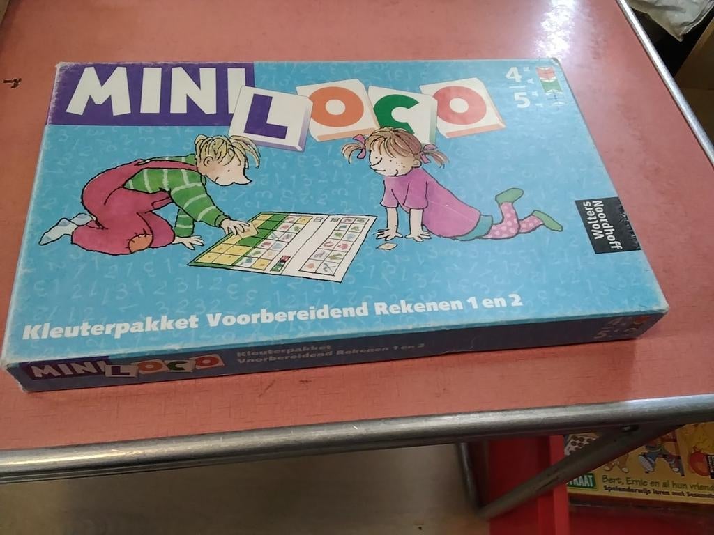 Loco bazesdoos en 2 boekjes nu voor € 10, Ophalen of Verzenden, Gebruikt, Taal en Lezen