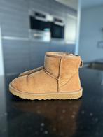 UGG Classic Mini - maat 39, Verzenden, Zo goed als nieuw, Bruin