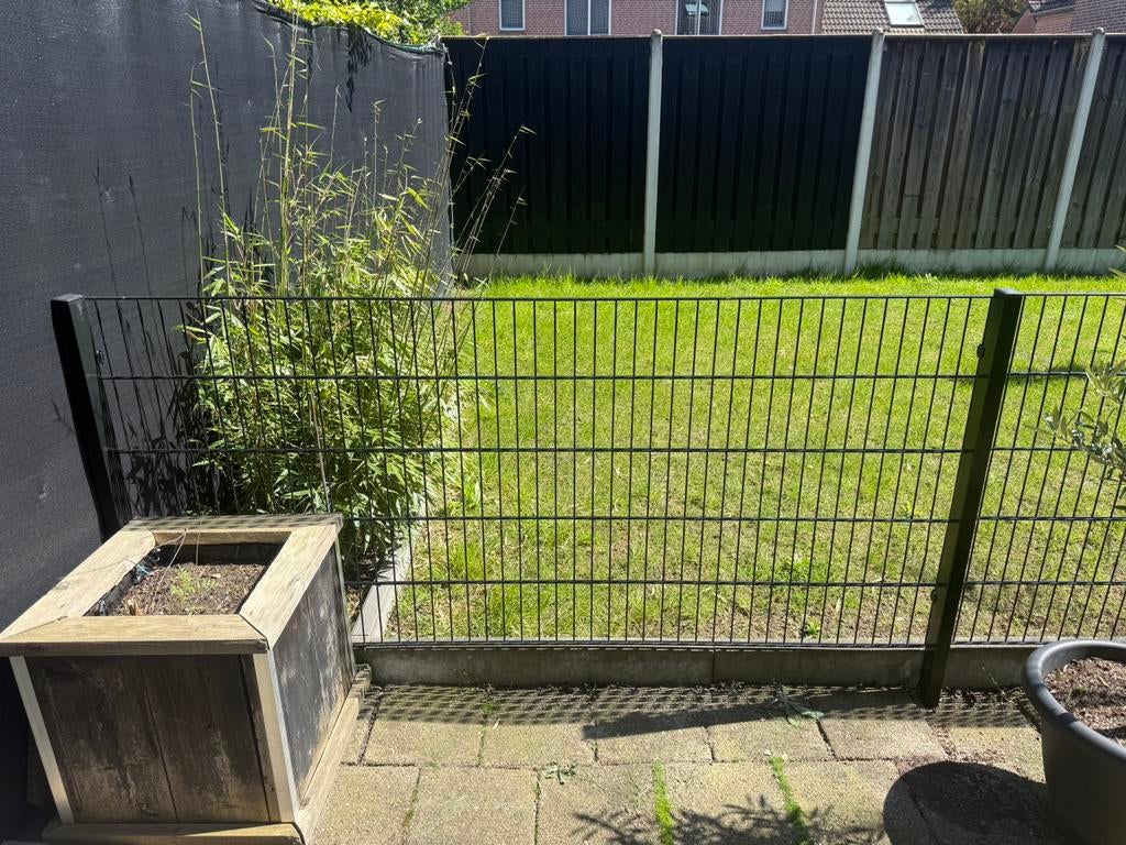 Hekwerk met palen en grote poort, Tuin en Terras, Tuinhekken en Hekwerk, Ophalen, Met poort, Gebruikt, Dubbelstaafmat hekwerk
