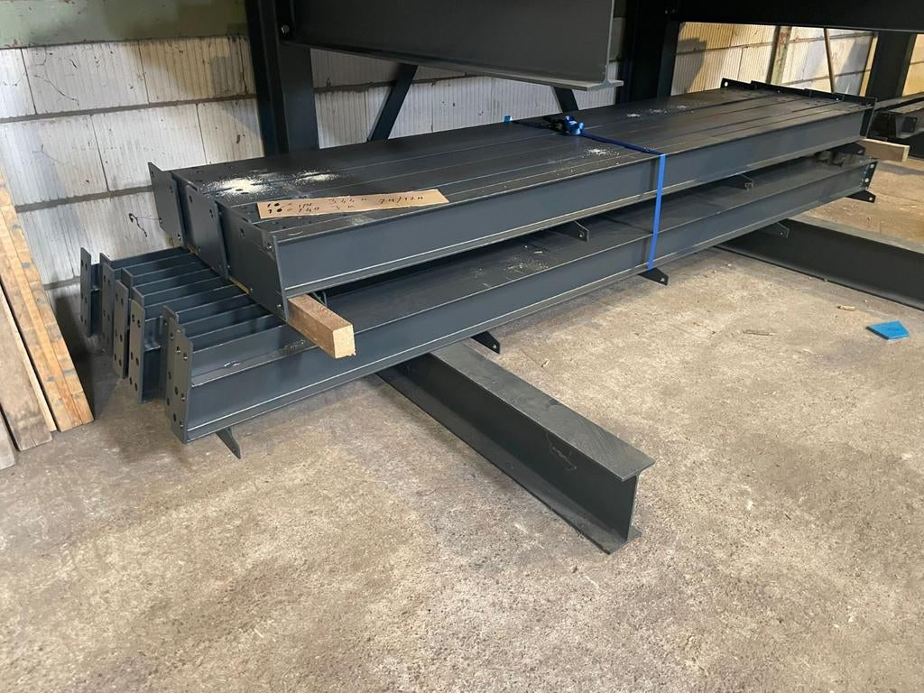 Spanten Loods Stal Schuilhok 7m breed vergunnings vrij !, Ophalen