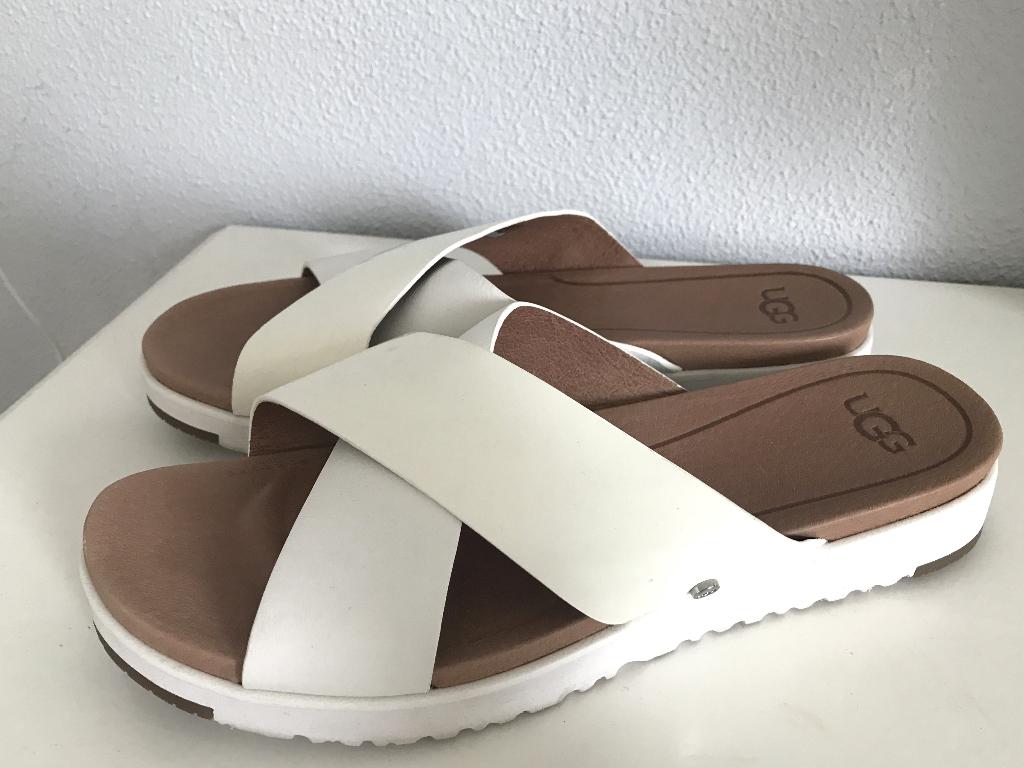 UGG slippers maat 40 (vallen als 39!), Kleding | Dames, Schoenen, Slippers, UGG, Verzenden, Wit