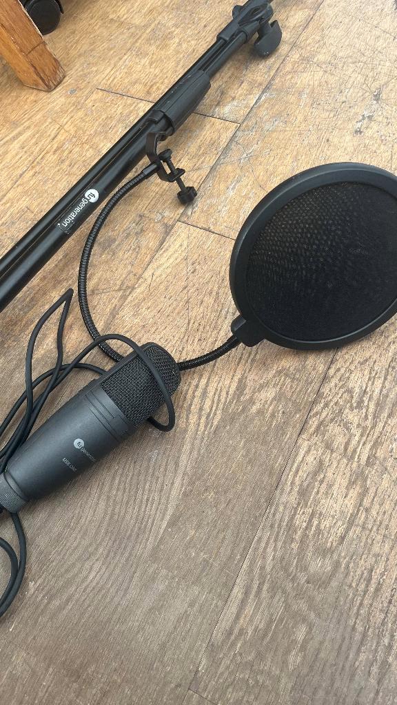 Fun Generation Mic + Stand + Pop1 (set), Muziek en Instrumenten, Standaards, Zo goed als nieuw, Ophalen