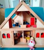 Houten poppenhuis, geheel gemeubileerd. Met 8 poppetjes., Kinderen en Baby's, Speelgoed | Poppenhuizen, Ophalen of Verzenden, Gebruikt