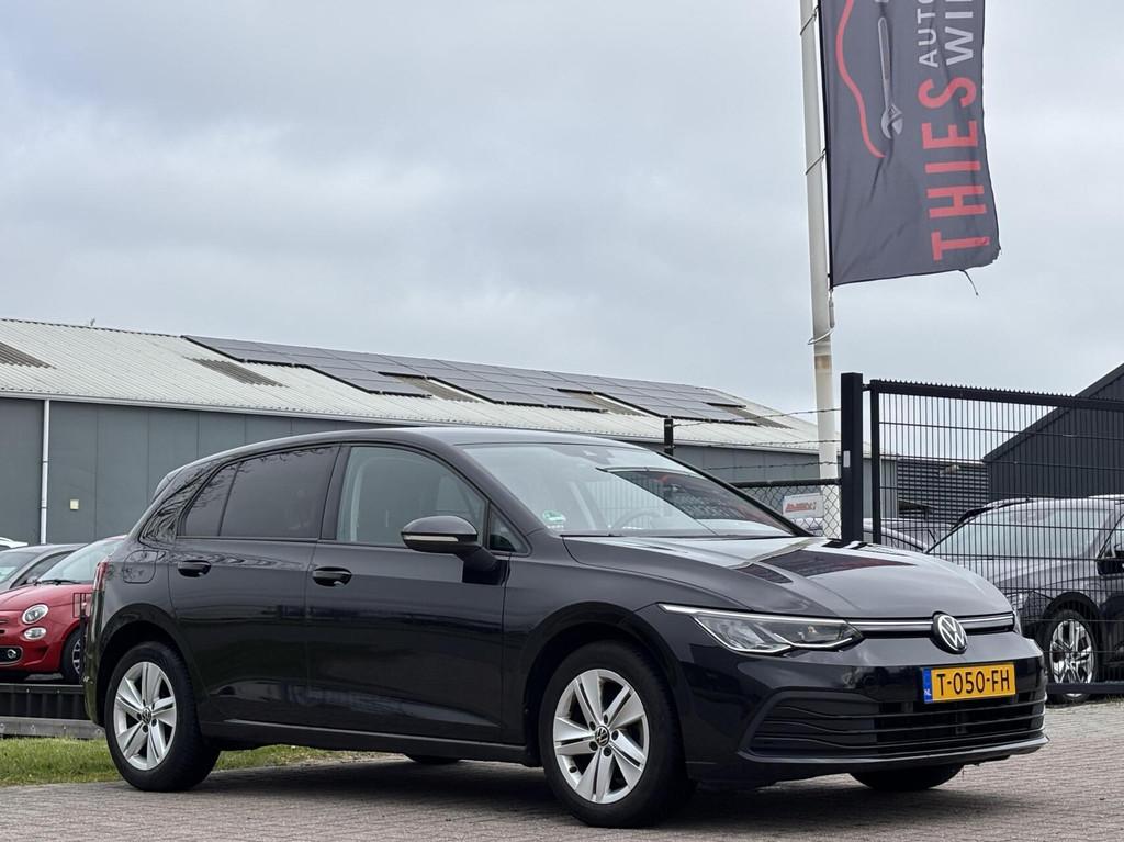 Volkswagen Golf 1.0 eTSI Life acc camera digitale dash, Auto's, Volkswagen, Gebruikt, Euro 6, Zwart, Bedrijf