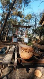 Mobiele horizontale boomzaagmachine. boomstam lintzaag, Ophalen, Gebruikt, 70 mm of meer, Lintzaag