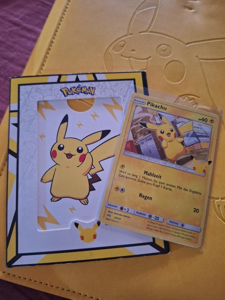 Pikachu Celebrations 25/25 Pokémon kaart, Hobby en Vrije tijd, Verzamelkaartspellen | Pokémon, Ophalen of Verzenden, Zo goed als nieuw