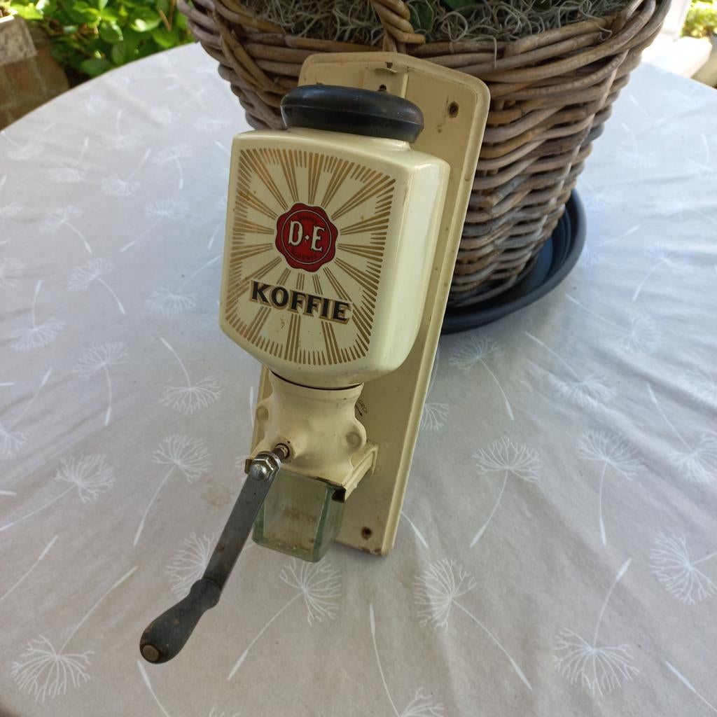 D.E, Wandkoffiemolen., Ophalen of Verzenden