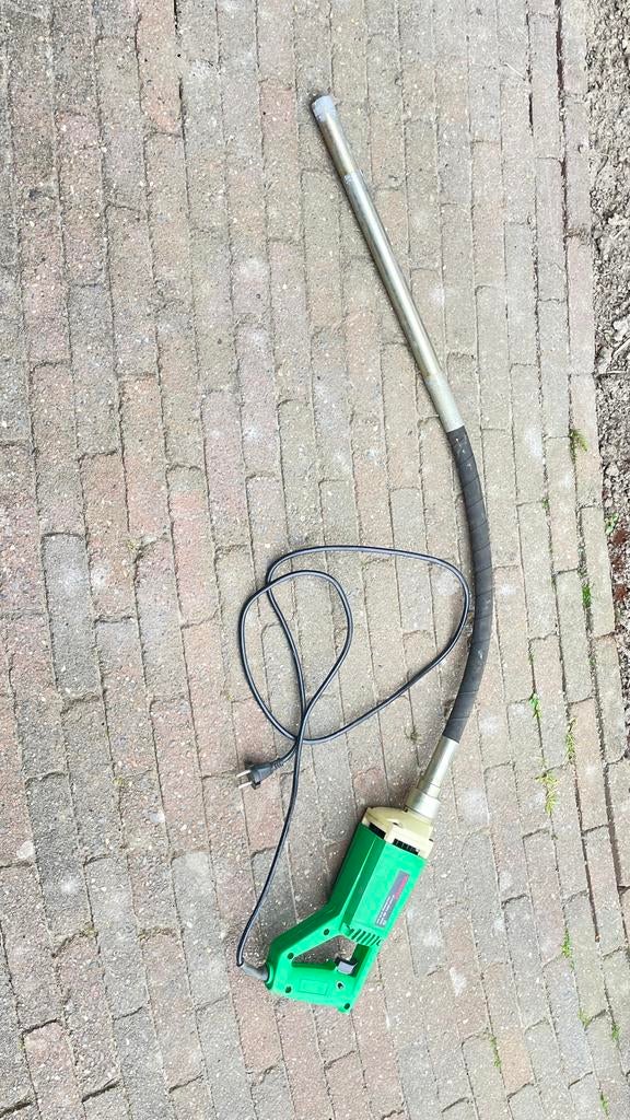 Trilnaald voor beton 220V - 800W, z.g.a.n., Ophalen of Verzenden, Zo goed als nieuw