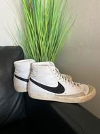Nike Blazer Mid '77 Vintage - Maat 44, Kleding | Heren, Schoenen, Ophalen of Verzenden, Gedragen, Wit, Sneakers of Gympen