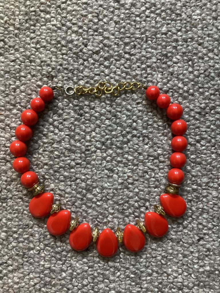 Vintage / retro - halsketting - rood - 44cm verstelbaar -, Sieraden, Tassen en Uiterlijk, Kettingen, Kunststof, Ophalen of Verzenden