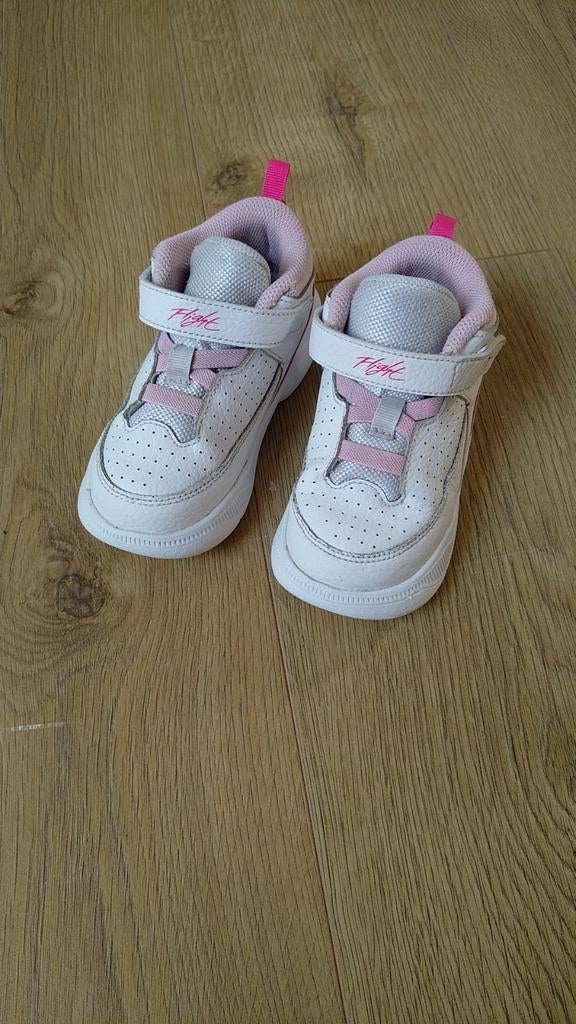 Jordan Flight schoenen maat 26 - wit/licht roze meisjes, Kinderen en Baby's, Kinderkleding | Schoenen en Sokken, Meisje, Sportschoenen